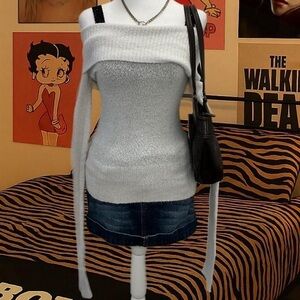 Love by Design White Off-the-Shoulder Sweater – Size M ‎